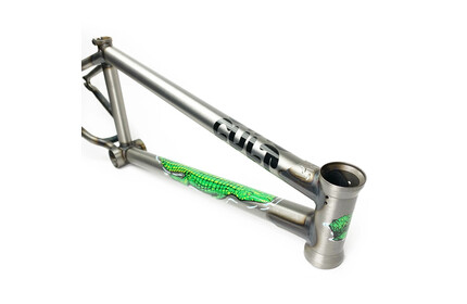 CULT Trey Jones Frame black 20.75TT