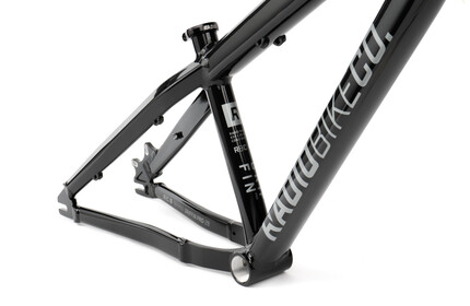 RADIO Griffin Pro Frame glossy-black 22.5TT